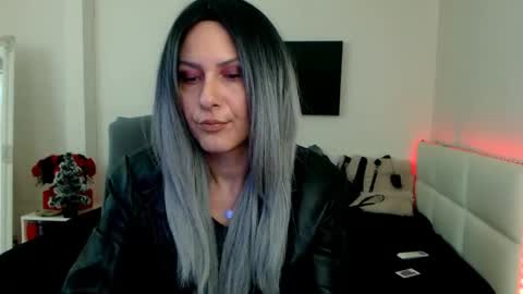 Snapshot of mistressevelyn_ chatting on January 6, 2025, 6:03 am MistressEvelyn  online show from January 6, 2025, 6:03 am