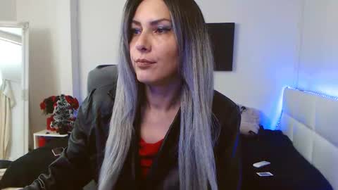 Snapshot of mistressevelyn_ chatting on January 9, 2025, 5:34 am MistressEvelyn  online show from January 9, 2025, 5:34 am