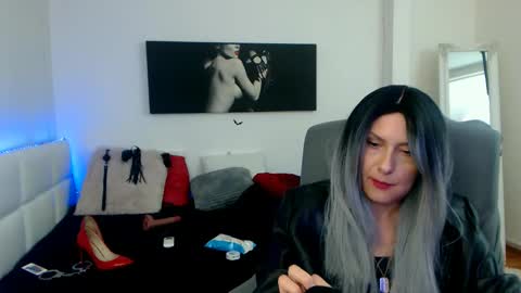 Snapshot of mistressevelyn_ chatting on January 12, 2025, 9:19 am MistressEvelyn  online show from January 12, 2025, 9:19 am