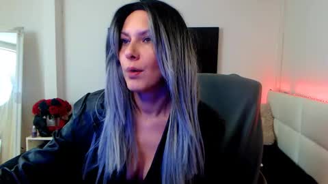 Snapshot of mistressevelyn_ chatting on January 20, 2025, 6:21 am MistressEvelyn  online show from January 20, 2025, 6:21 am