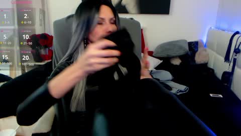 Snapshot of mistressevelyn_ chatting on January 30, 2025, 12:06 pm MistressEvelyn  online show from January 30, 2025, 12:06 pm