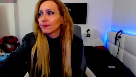 Snapshot of mistressevelyn_ chatting on February 13, 2025, 10:34 am MistressEvelyn  online show from February 13, 2025, 10:34 am