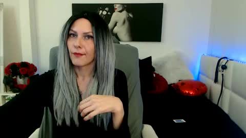Snapshot of mistressevelyn_ chatting on February 26, 2025, 11:30 am MistressEvelyn  online show from February 26, 2025, 11:30 am