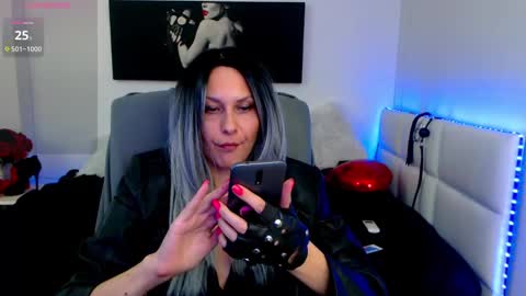 Snapshot of mistressevelyn_ chatting on February 27, 2025, 6:40 am MistressEvelyn  online show from February 27, 2025, 6:40 am
