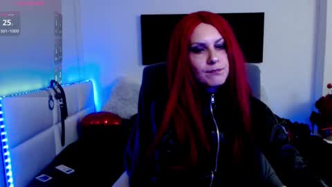Snapshot of mistressevelyn_ chatting on March 12, 2025, 5:24 am MistressEvelyn  online show from March 12, 2025, 5:24 am