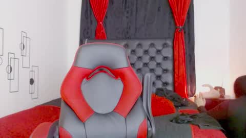 Mistresslombana online show from September 14, 2025, 4:33 am