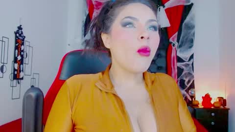 Mistresslombana online show from October 27, 2025, 5:33 am