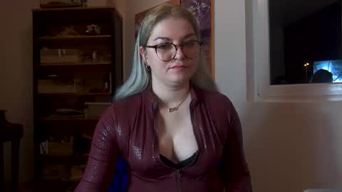 Snapshot of mistressmarlena chatting on February 6, 2026, 10:24 pm Mistress Marlena online show from February 6, 2026, 10:24 pm