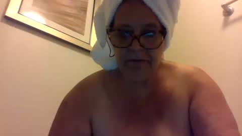 Snapshot of mistressmich623603 chatting on October 12, 2025, 3:22 pm thick playful mistress  new mature hornygranny online show from October 12, 2025, 3:22 pm