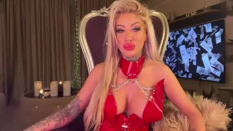 Snapshot of mistresssaida chatting on January 31, 2026, 10:19 pm Mistress Saida online show from January 31, 2026, 10:19 pm