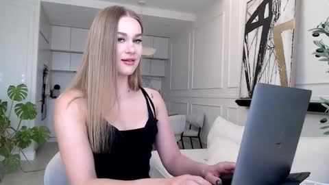 Snapshot of mistressuniverse chatting on February 28, 2026, 8:48 am mistressuniverse online show from February 28, 2026, 8:48 am