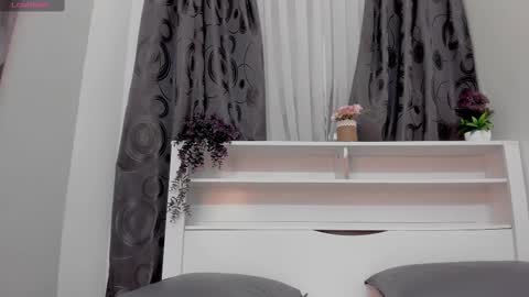 mistt_miaa online show from October 3, 2025, 8:50 pm