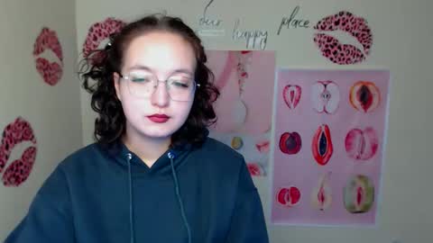 Aria online show from November 25, 2025, 7:08 am