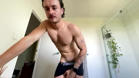 mitch28282 online show from November 25, 2025, 4:56 am