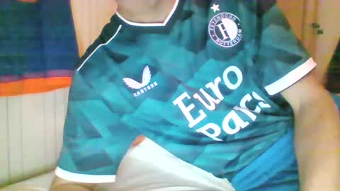 mitta93 online show from December 12, 2024, 6:42 pm