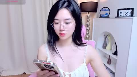 miu99999 online show from June 5, 2026, 7:58 am