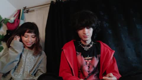 Naomi and Nekorii online show from April 5, 2026, 6:10 am