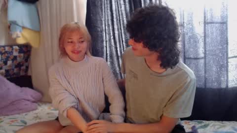 Naomi and Nekorii online show from May 28, 2026, 9:23 pm