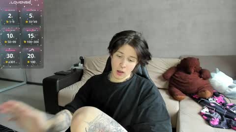 Miya online show from December 14, 2024, 9:07 am