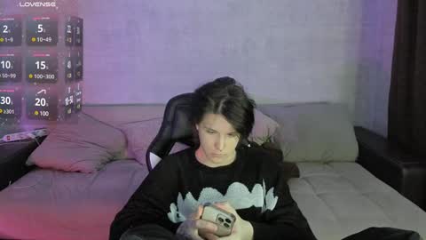 Miya online show from January 8, 2025, 3:51 am