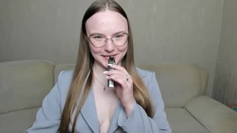 Miya online show from December 6, 2024, 8:29 pm