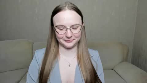 Miya online show from December 28, 2024, 8:04 pm