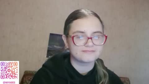 Milana online show from September 28, 2025, 5:46 am