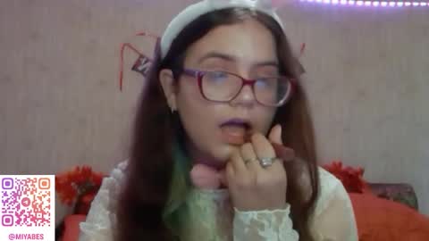 Milana online show from November 1, 2025, 7:32 am