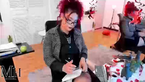 mizzhell_ online show from September 20, 2025, 1:45 pm