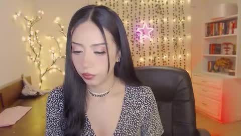 Snapshot of mkultra_aliice chatting on December 15, 2024, 1:13 am Alice online show from December 15, 2024, 1:13 am