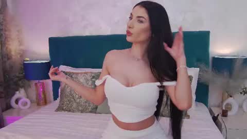 Jessie online show from June 10, 2026, 11:13 pm