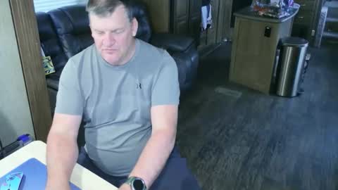 mmmthatsfunnn online show from October 27, 2025, 10:14 pm