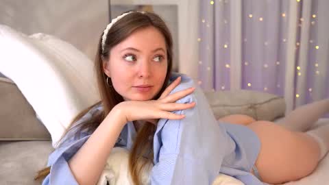 moan_elisa online show from March 2, 2026, 7:15 am