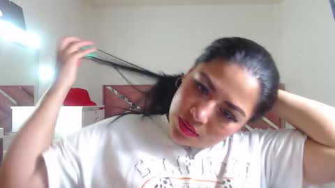 Catalina online show from December 3, 2025, 7:12 pm