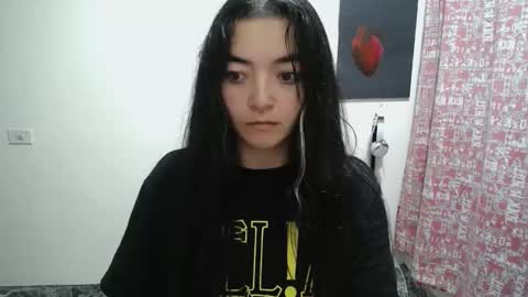 Snapshot of mocca_117 chatting on May 2, 2026, 3:33 am Sam online show from May 2, 2026, 3:33 am
