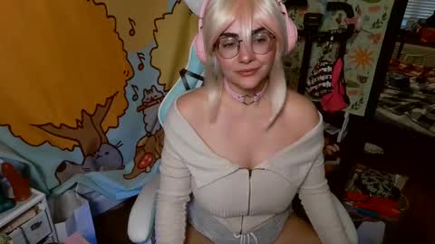 Snapshot of mochi_rainbow chatting on January 27, 2025, 10:38 pm The Mochi Rainbow Variety Show online show from January 27, 2025, 10:38 pm