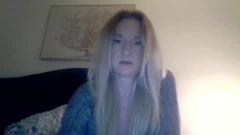 mockingbirds91 online show from June 1, 2026, 4:03 am