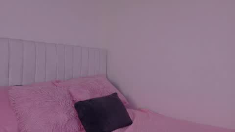 zoe ross online show from March 6, 2026, 7:21 pm