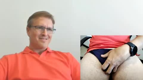 Snapshot of moe_001 chatting on February 17, 2025, 6:59 pm Moe online show from February 17, 2025, 6:59 pm