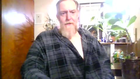 moeblick online show from December 1, 2025, 11:48 am