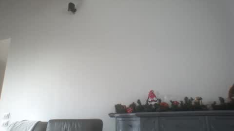 mofu781s online show from December 10, 2024, 10:49 am