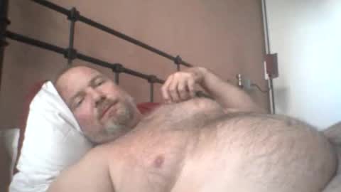 mofu781s online show from November 11, 2025, 3:01 pm