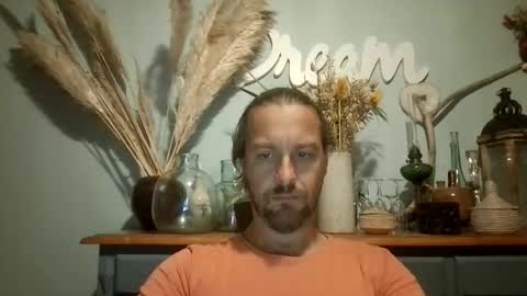 Julien online show from September 19, 2025, 10:21 pm