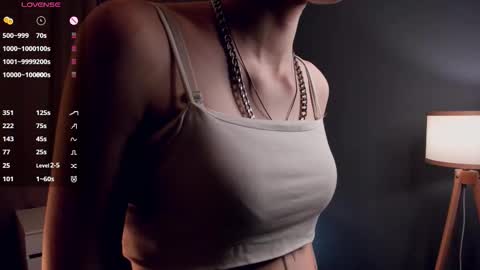 Laura online show from September 25, 2025, 1:09 am