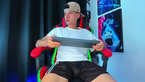 moises_23cm online show from January 13, 2025, 7:21 pm