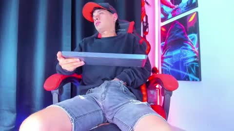 moises_23cm online show from January 21, 2025, 1:32 pm