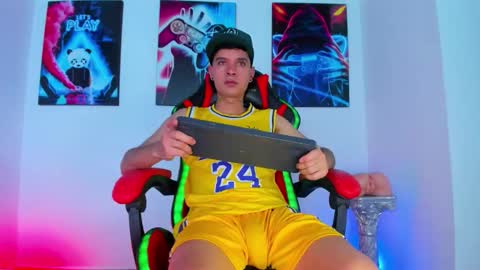 moises_23cm online show from September 19, 2025, 7:47 pm