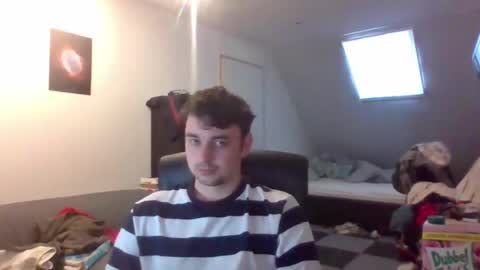 moistbreadstick online show from June 15, 2026, 5:04 pm