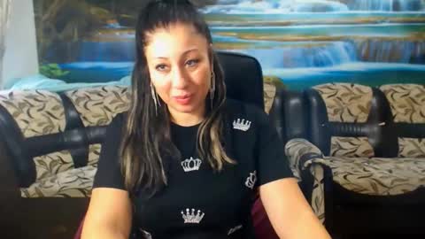 moistmady online show from November 20, 2025, 6:35 am
