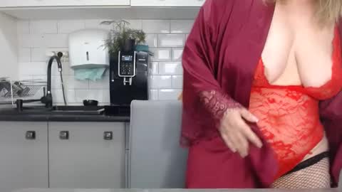 erika online show from February 1, 2025, 9:21 am